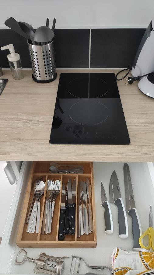 Studio Cosy Avec Parking Apartment Брест Екстериор снимка