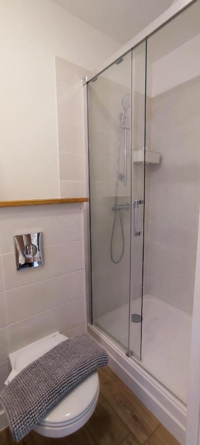 Studio Cosy Avec Parking Apartment Брест Екстериор снимка
